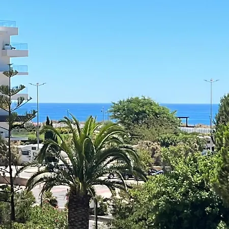Beachfront Seaview Litoralmar Apt, Fast Wifi, Airco, Pool, Private Parking 公寓
