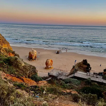 Beachfront Seaview Litoralmar Apt, Fast Wifi, Airco, Pool, Private Parking Appartement Portimão