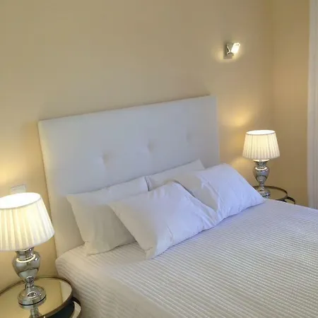 Appartement Beachfront Seaview Litoralmar Apt, Fast Wifi, Airco, Pool, Private Parking