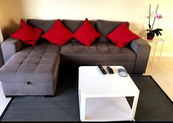 Beachfront Seaview Litoralmar Apt, Fast Wifi, Airco, Pool, Private Parking Apartamento