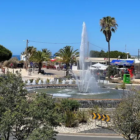 Beachfront Seaview Litoralmar Apt, Fast Wifi, Airco, Pool, Private Parking Portimão