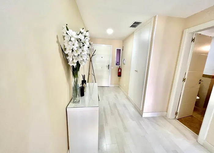 Appartement Beachfront Seaview Litoralmar Apt, Fast Wifi, Airco, Pool, Private Parking *