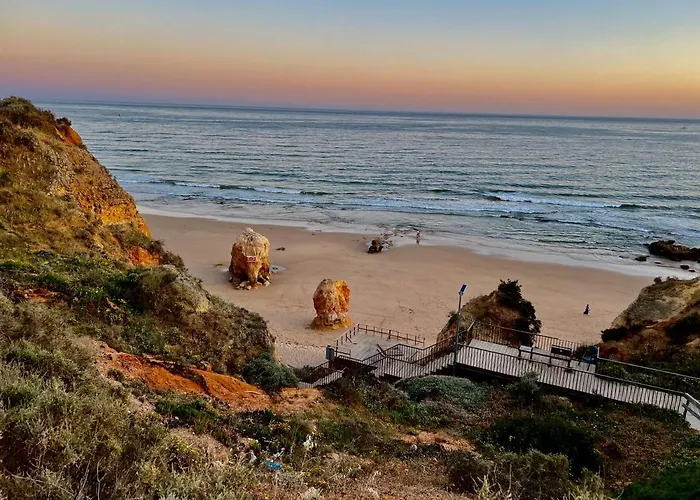 Beachfront Seaview Litoralmar Apt, Fast Wifi, Airco, Pool, Private Parking Appartement Portimão