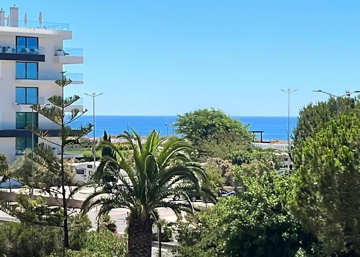 Beachfront Seaview Litoralmar Apt, Fast Wifi, Airco, Pool, Private Parking Appartement